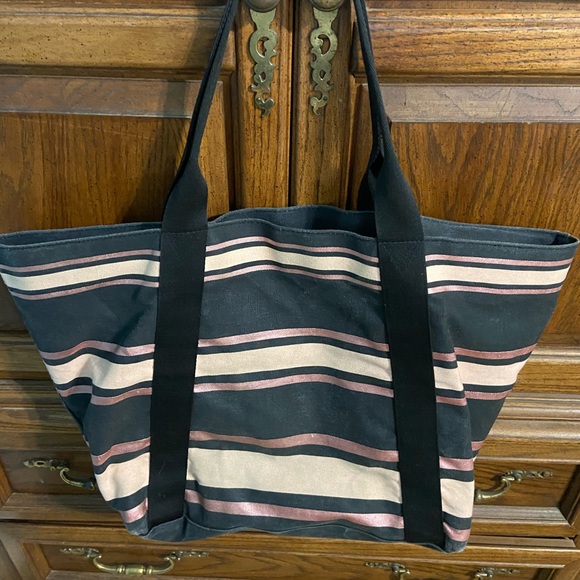 Victoria Secret Tote Accepting Offers - Picture 2 of 3